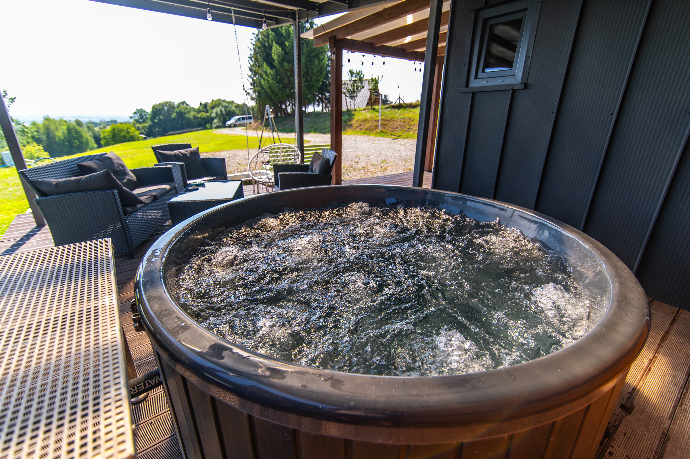 Prywatne jacuzzi na tarasie